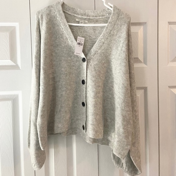 American Eagle Outfitters Sweaters - NWT American Eagle Cropped Balloon Sleeve Cardigan